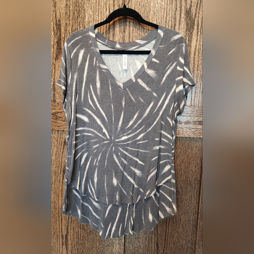 Latched Mama Gray Burst Boyfriend NURSING Tee